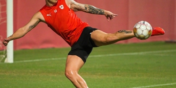 James Rodríguez: lesionado pero con su zurda intacta. Así entrena puntería el colombiano