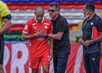 Ni con rotación tienen minutos los jugadores borrados por Osorio