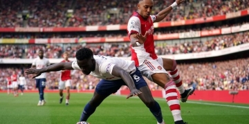 Dávinson Sánchez presente en la goleada del Arsenal sobre Tottenham