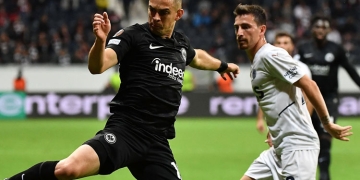 ¿Qué pasa, Santos Borré? ¡Tampoco en la Europa League!