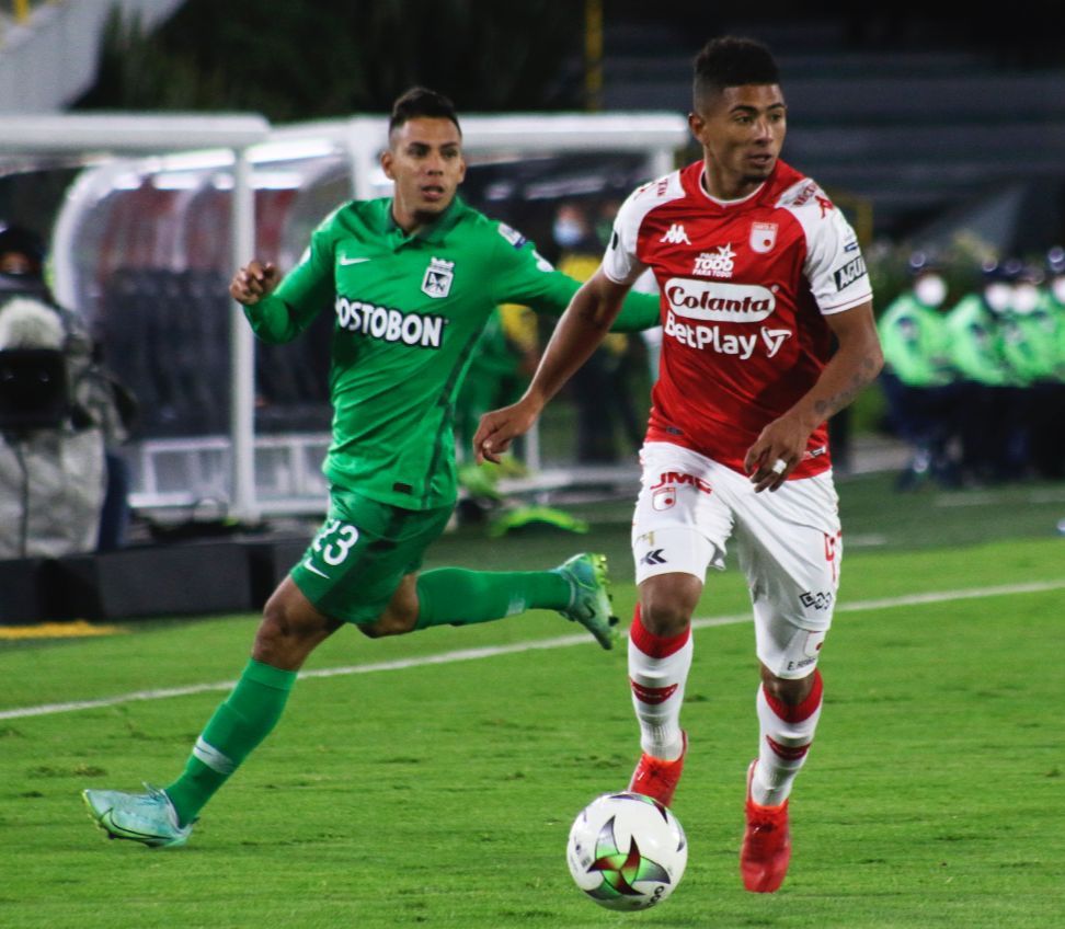 ¿Cuál es el historial entre Atlético Nacional e Independiente Santa Fe?