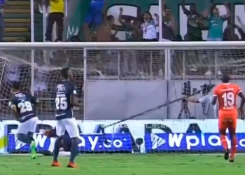 Teo Gutiérrez ahora sí cobró penalti en el clásico y la historia fue diferente