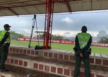 América entrena en Cascajal con protección de la policía