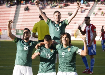 Bolivia y una ayuda para Colombia: goleó a Paraguay en La Paz