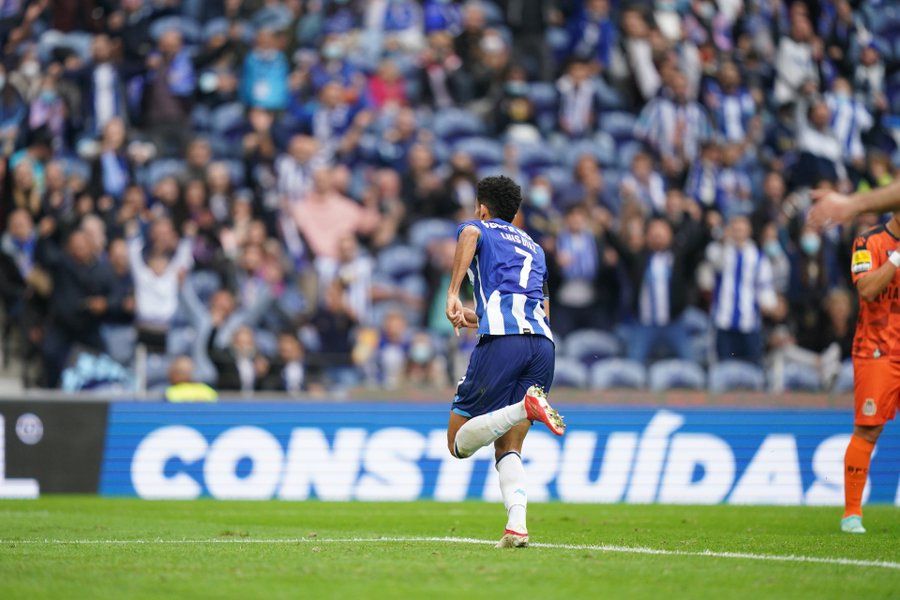 Cabezazo goleador de Luis Díaz con el FC Porto