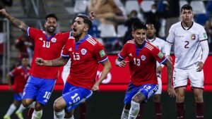 Chile goleó a Venezuela y volvió a meterse a la pelea