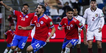 Chile goleó a Venezuela y volvió a meterse a la pelea