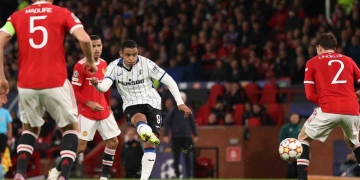 Con Zapata y Muriel, Atalanta dejó escapar la victoria en Old Trafford