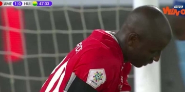 Hasta los médicos se mueren Adrián Ramos falló gol debajo del arco