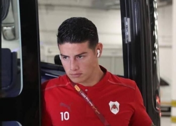 En las redes sociales apoyaron a James tras su expulsión en Catar
