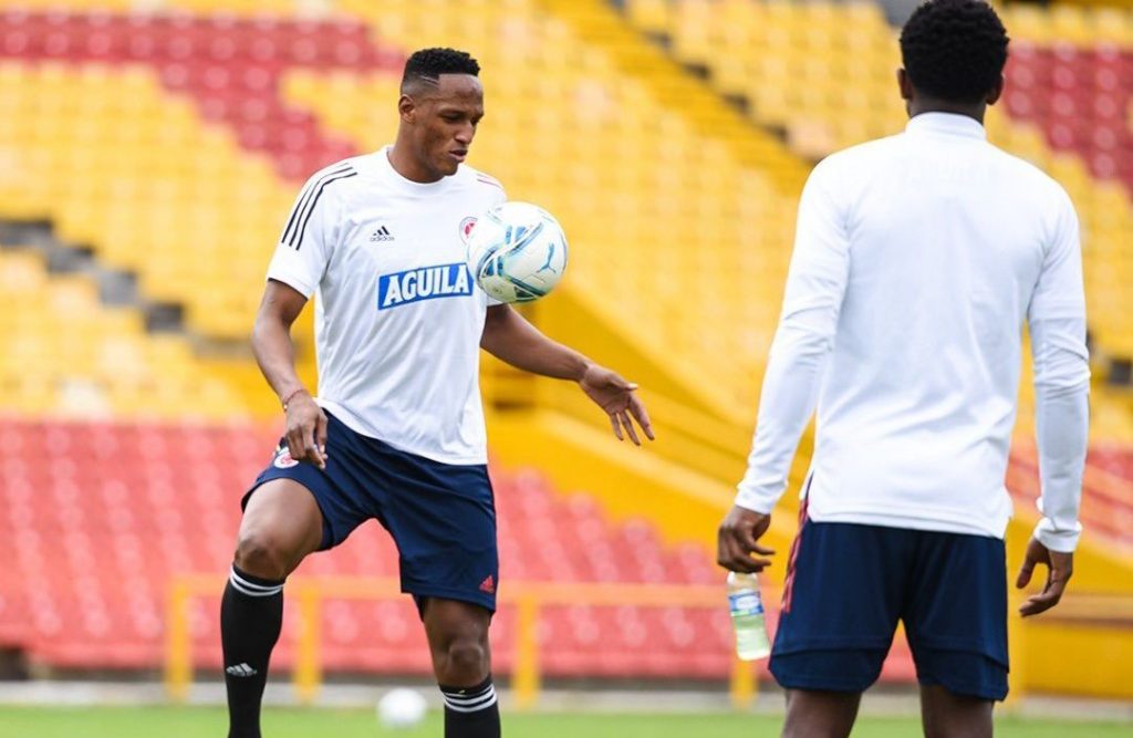 ¿Qué equipo paró Reinaldo Rueda en el último entrenamiento antes de viajar a Uruguay?