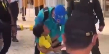 VIDEO: el gesto de Neymar con un niño hincha de la Selección Colombia