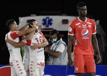 Santa Fe sorprende al América en la ida de la Superliga