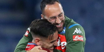 Técnico de Napoli Alex Meret y David Ospina son dos porteros fuertes