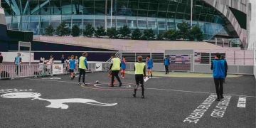 Tottenham y Nike organizaron taller de sostenibilidad con estudiantes