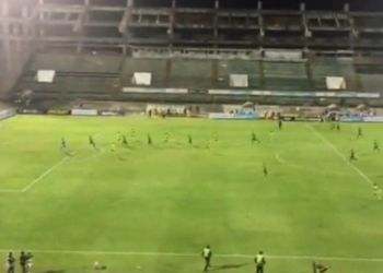 Lo que no mostró WIN Sports de la invasión en el Plazas Alcid