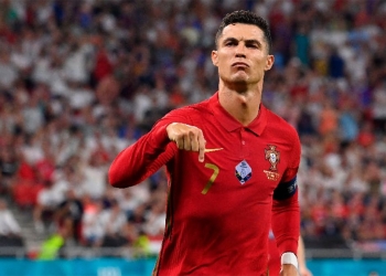 ¿Cristiano Ronaldo se queda a jugar en Inglaterra?