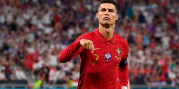 ¿Cristiano Ronaldo se queda a jugar en Inglaterra?