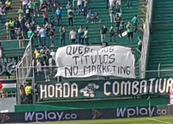 Mensajes en el estadio de Deportivo Cali por la hipoteca de una tribuna
