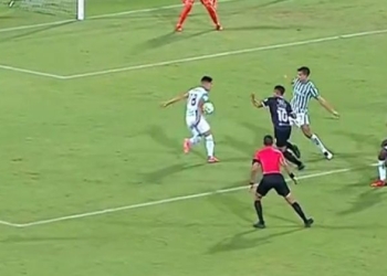 ¿Era penalti para el Deportivo Cali?: Posible mano de Olivera y el VAR dijo no