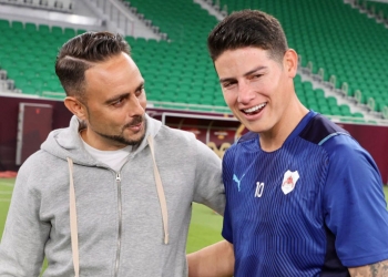 ¿Quiénes visitaron a James antes de su primera final con Al Rayyan?