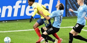 La razón por la que no expulsaron a Cuadrado en Uruguay