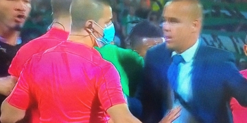 Otro final con reclamo en la cancha para Rafael Dudamel