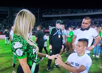 Nacional reveló el video de propuesta de matrimonio de Álex Castro en la final de Copa BetPlay