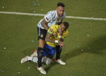 Tite estalló contra el arbitraje del Argentina vs. Brasil en Eliminatorias