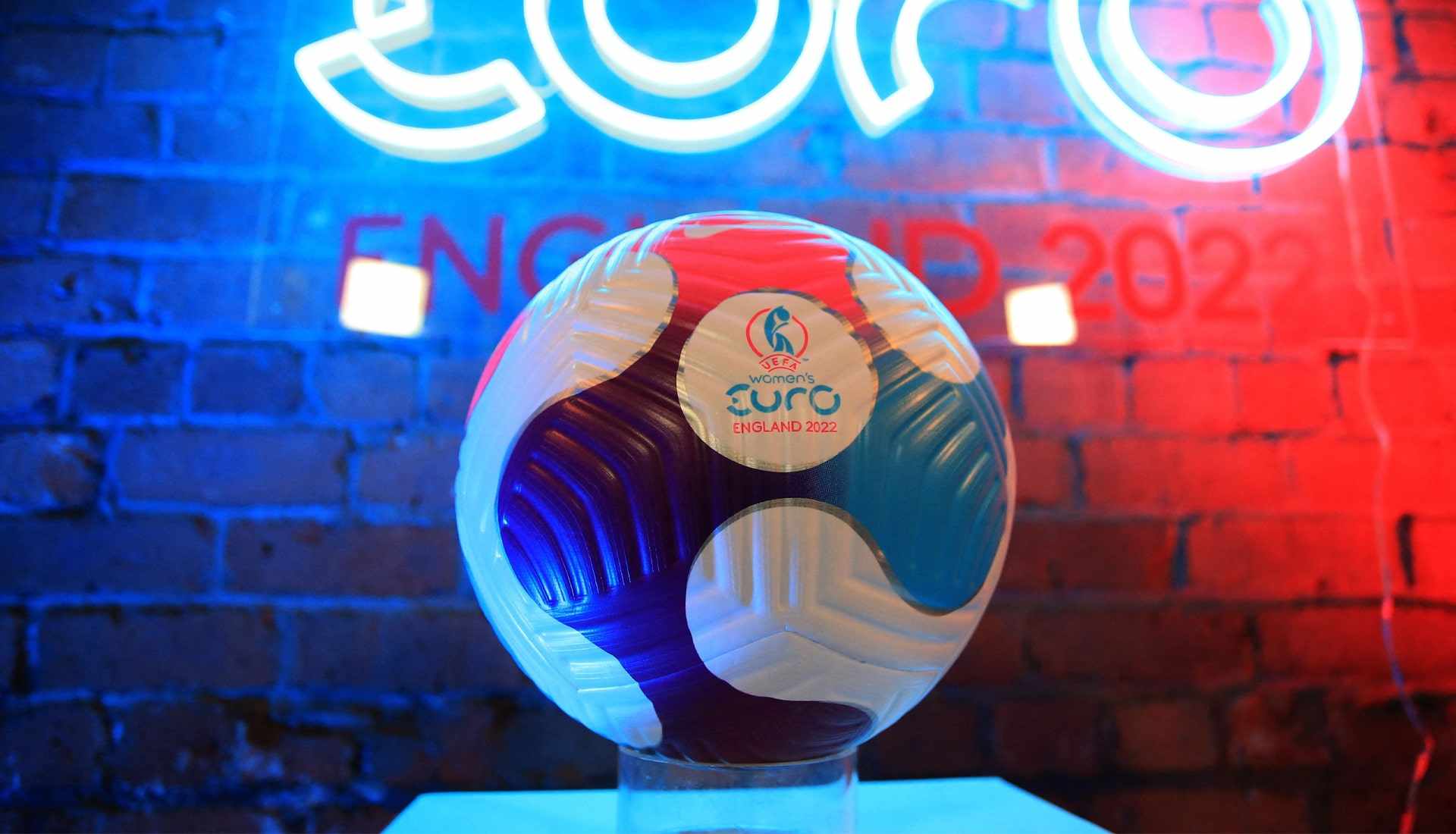 Balón oficial Nike para la Eurocopa femenina 2022