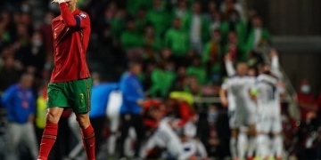 Portugal perdió, tendrá que jugar repechaje y Cristiano entró en furia con su DT