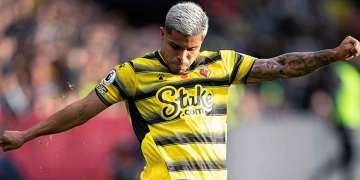 Cucho Hernández vuelve a perder y lo acecha el descenso