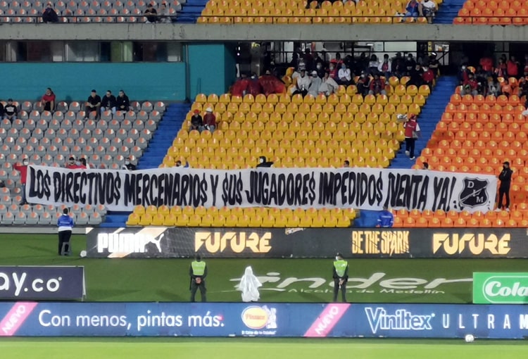 Deportivo Independiente Medellín, DIM, DaleRojo, Liga BetPlay 2021-II, Deportivo Pereira, afición, protesta (1)