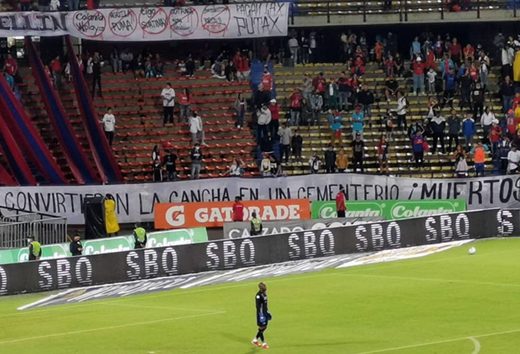 Deportivo Independiente Medellín, DIM, DaleRojo, Liga BetPlay 2021-II, Deportivo Pereira, afición, protesta (2)