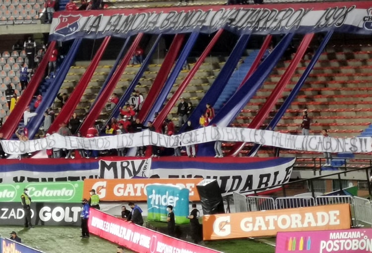 Deportivo Independiente Medellín, DIM, DaleRojo, Liga BetPlay 2021-II, Deportivo Pereira, afición, protesta (5)