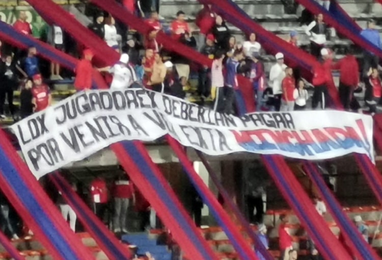Deportivo Independiente Medellín, DIM, DaleRojo, Liga BetPlay 2021-II, Deportivo Pereira, afición, protesta (7)