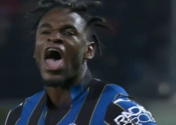 Gol de Duván Zapata que pone en ventaja al Atalanta sobre el Manchester United