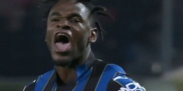 Gol de Duván Zapata que pone en ventaja al Atalanta sobre el Manchester United