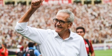Gregorio Pérez y su gran momento en el fútbol de Perú