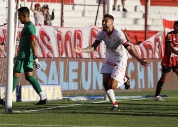 Llegó el primer gol de José Moya en el fútbol argentino