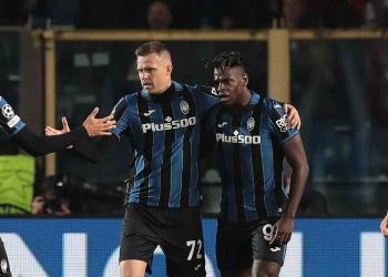 Asistencia de Duván Zapata en Champions ante el Mánchester United
