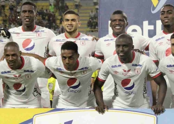 Negocia con clubes del extranjero y se marcharía de América