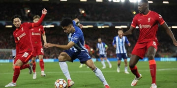 Díaz y Uribe: grandes opciones en Anfield, pero derrota ante Liverpool