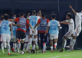 No le sirve a Colombia: Chile sumó contra Paraguay