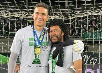René Higuita volvió a defender a Aldair: "Es el mejor arquero de Colombia"