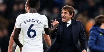 El mal momento de Dávinson: «Es un defensa patético»