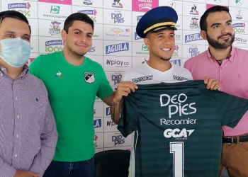 Michael Ortega en la presentación de otro patrocinador de Deportivo Cali