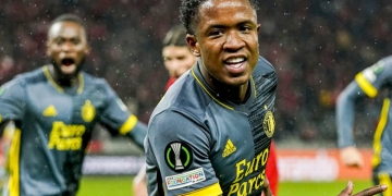 ¡Qué jugador!: Robin Van Persie y los elogios para Luis Sinisterra