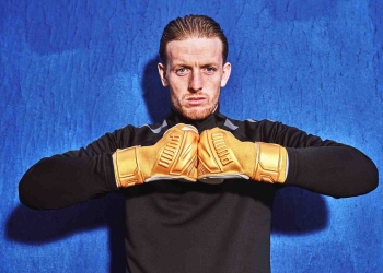 Guantes dorados de PUMA. Exclusivos para Ederson y Pickford
