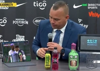 Memes para Rafael Dudamel por su Tablet y el cabezazo de Teo